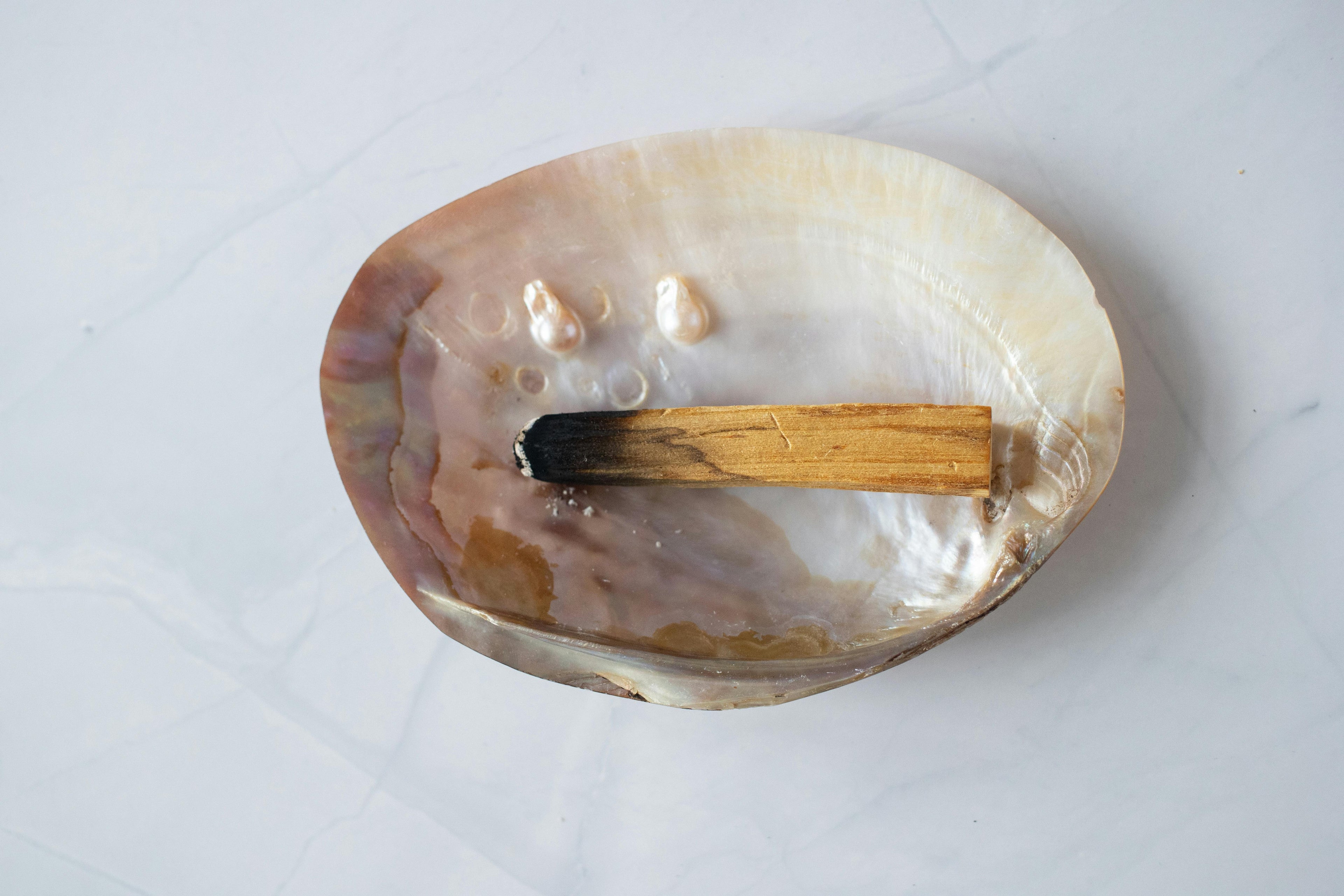 Umění vykuřování – očista prostoru i duše