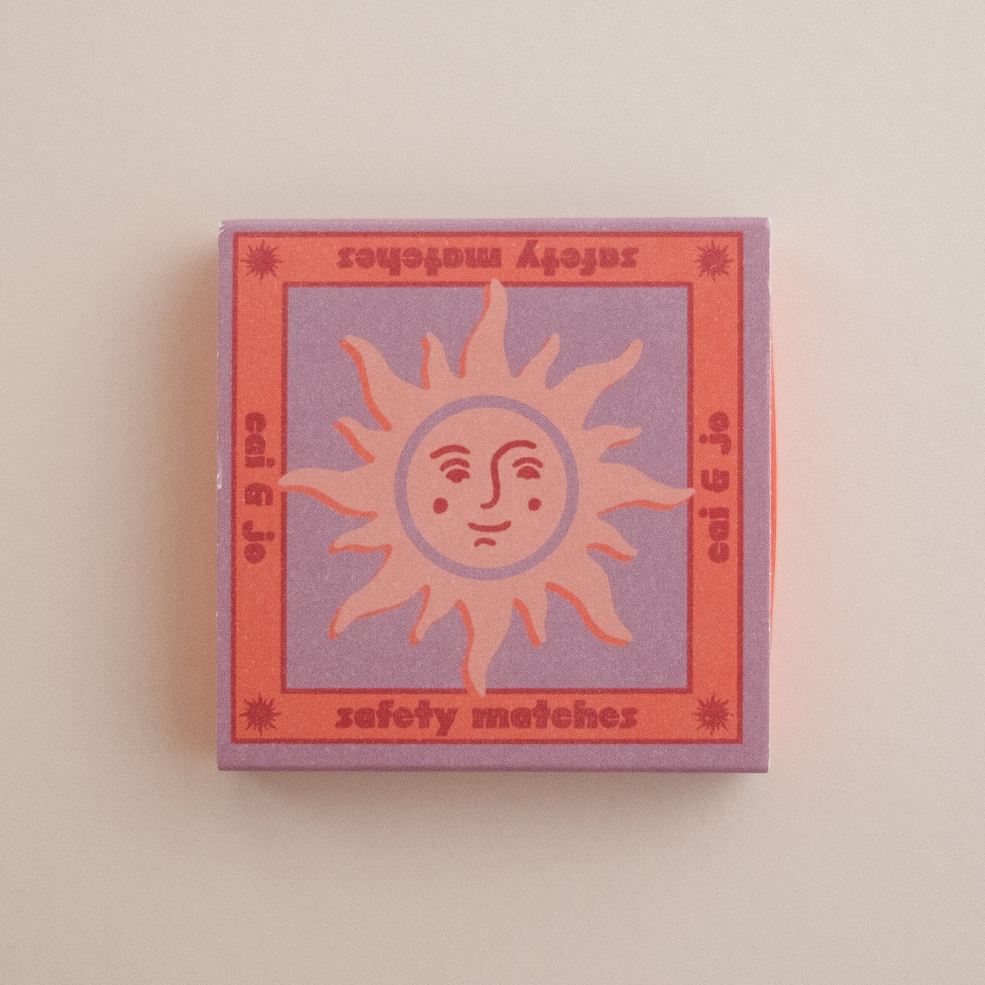 cai & jo Lilac Sun – designové zápalky v krabičce