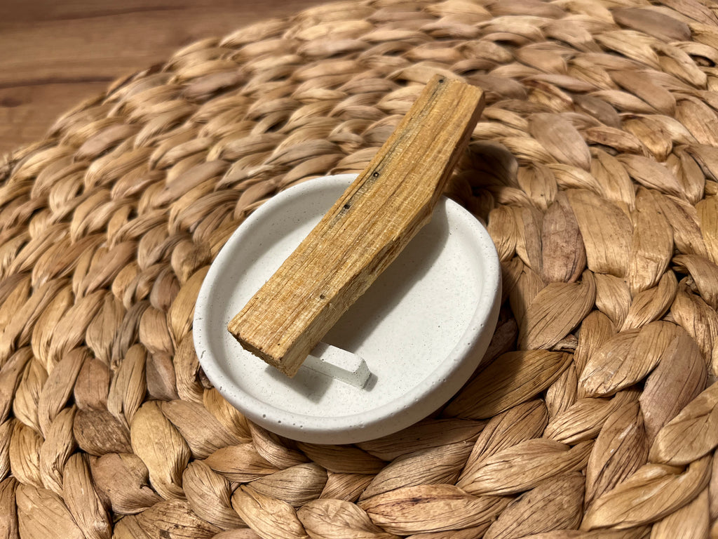 Betonová mistička na palo santo