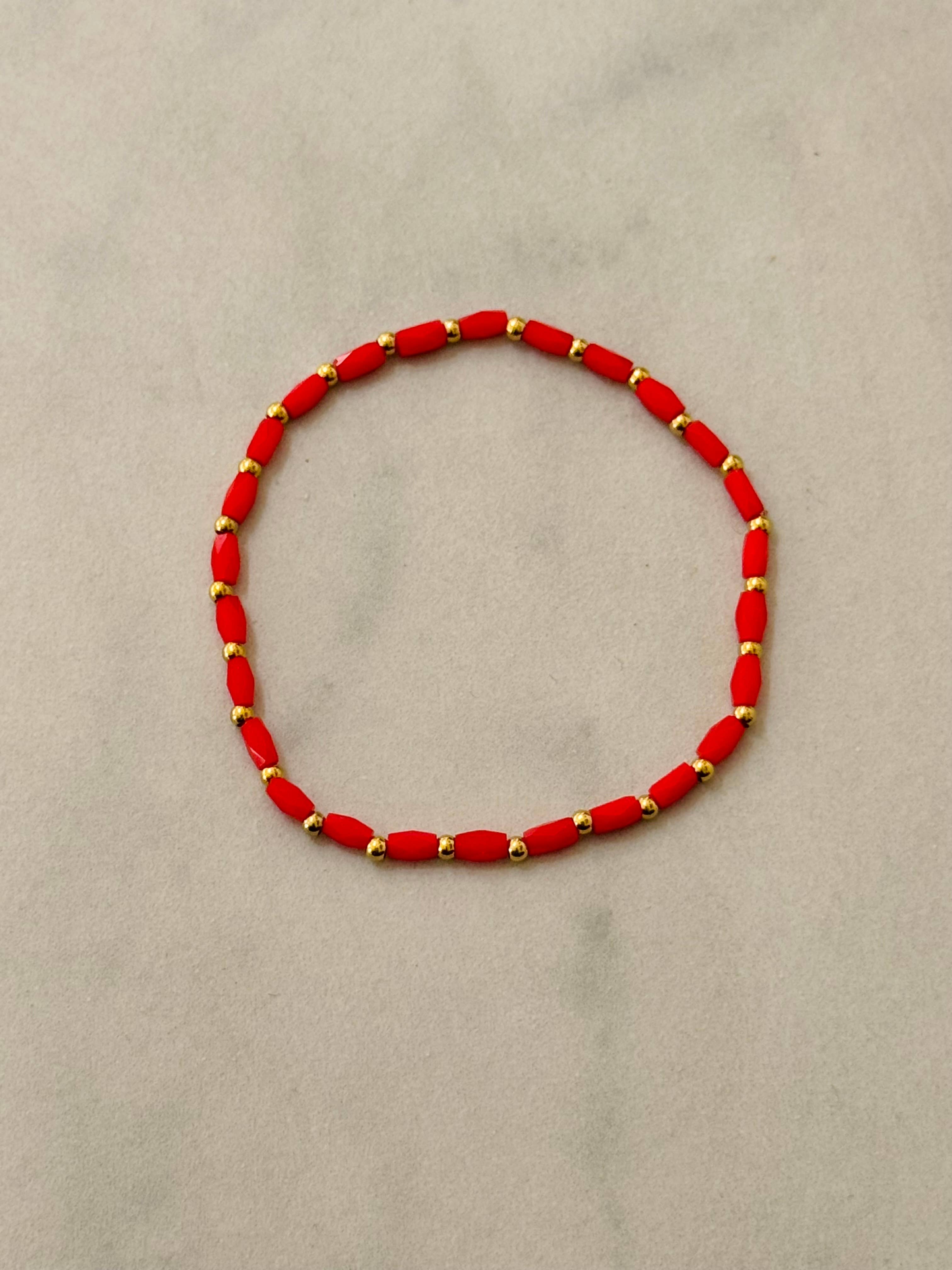 Rita Elastic Summer Bracelet – letní náramek ve zlatých tónech
